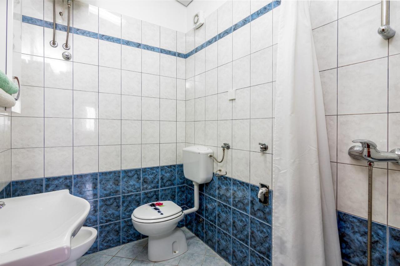 Family Friendly Apartments With A Swimming Pool Valbandon, Fazana - 2201 Штиньян Экстерьер фото